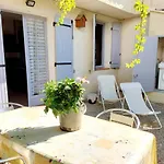 펜션 ***maison De 38m² -400m Plage- Avec Jardin***