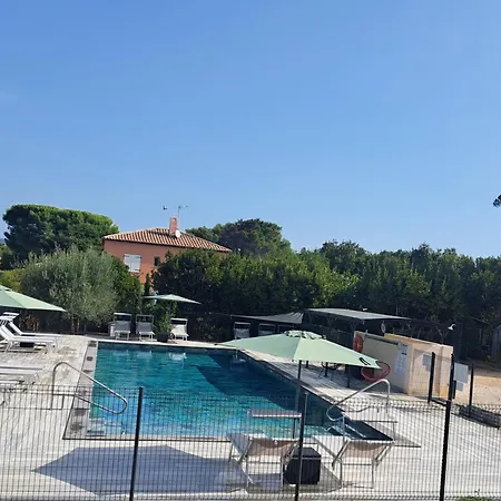 ***maison De 38m² -400m Plage- Avec Jardin*** * Le Brusc