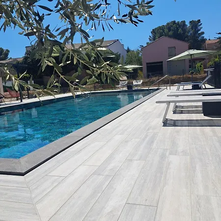 펜션 ***maison De 38m² -400m Plage- Avec Jardin*** *