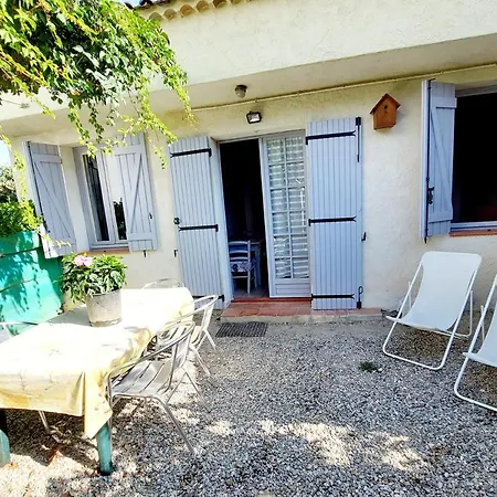 Holiday home ***maison De 38m² -400m Plage- Avec Jardin*** Le Brusc