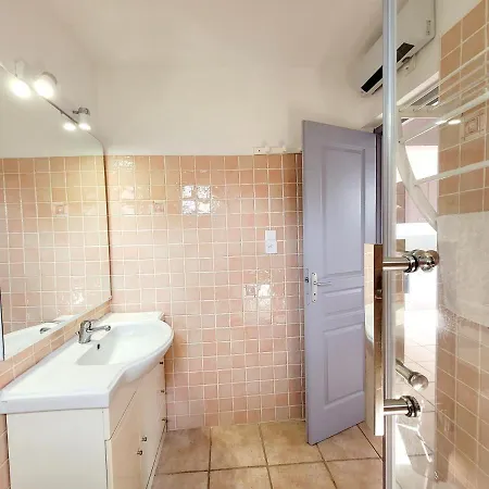 ***maison De 38m² -400m Plage- Avec Jardin*** Ferienhaus Le Brusc